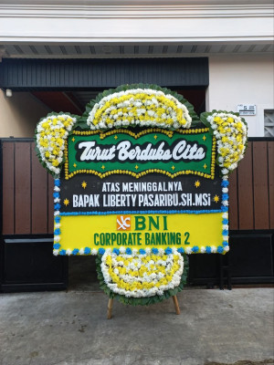 Papan Bunga Duka di Timang Gajah